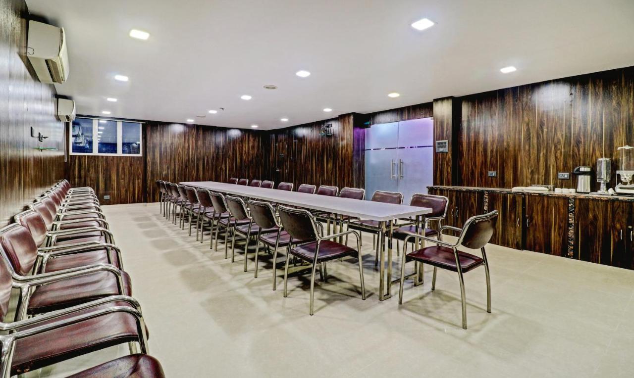 Hotel Treebo Orion Sapphire, Beck Bagan Calcutta  Esterno foto