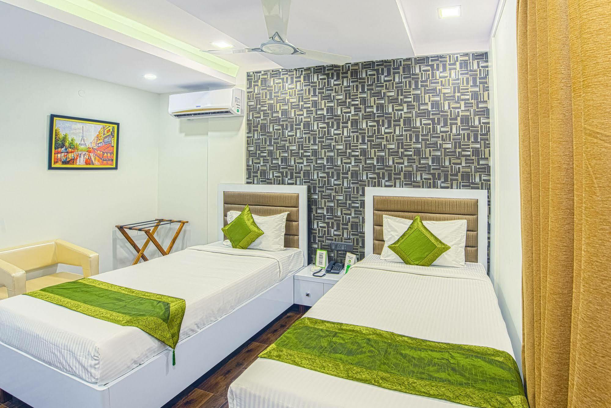 Hotel Treebo Orion Sapphire, Beck Bagan Calcutta  Esterno foto